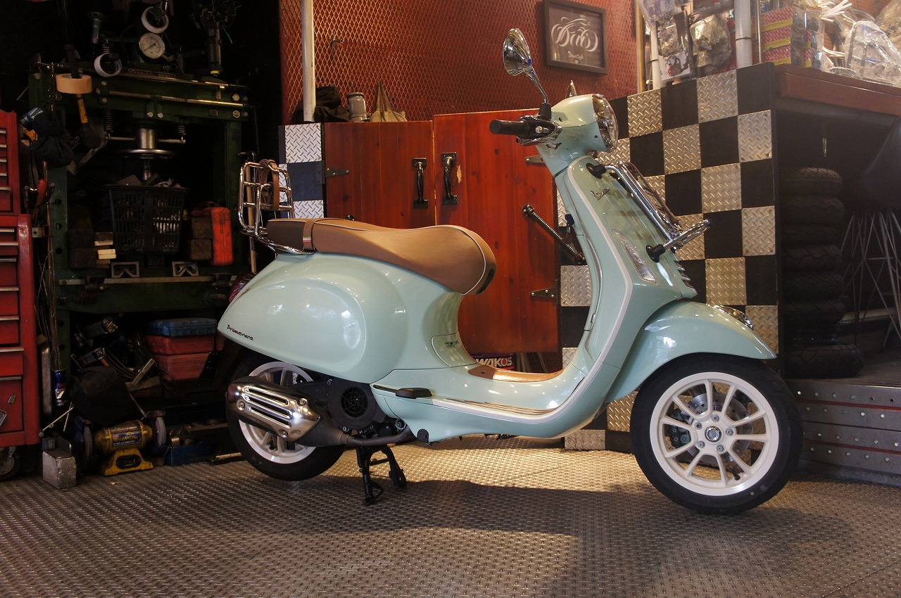 Vespa Primavera 150 PICNIC