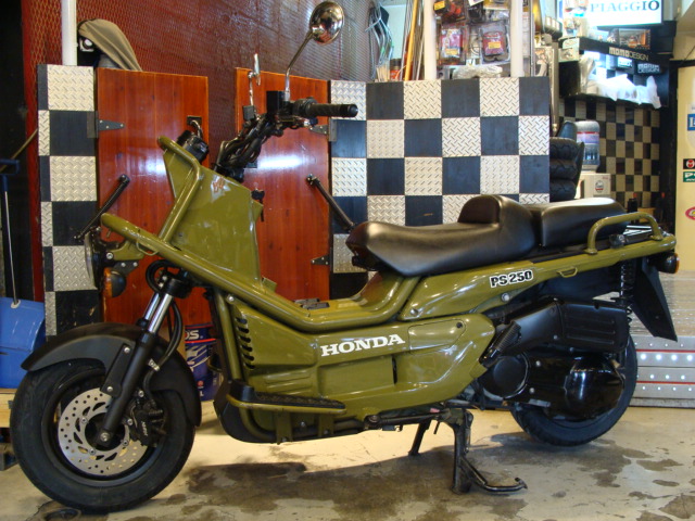 HONDA   PS250
