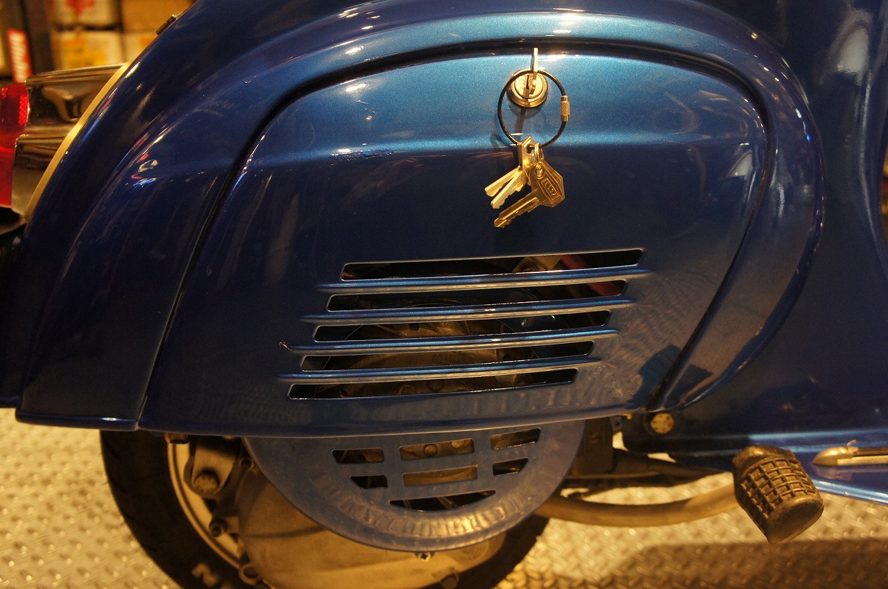 Vespa 100