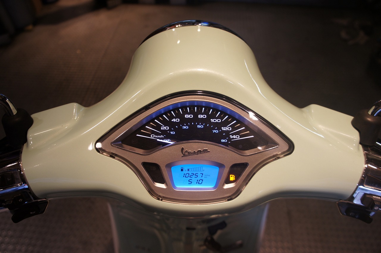 Vespa Primavera 150 PICNIC