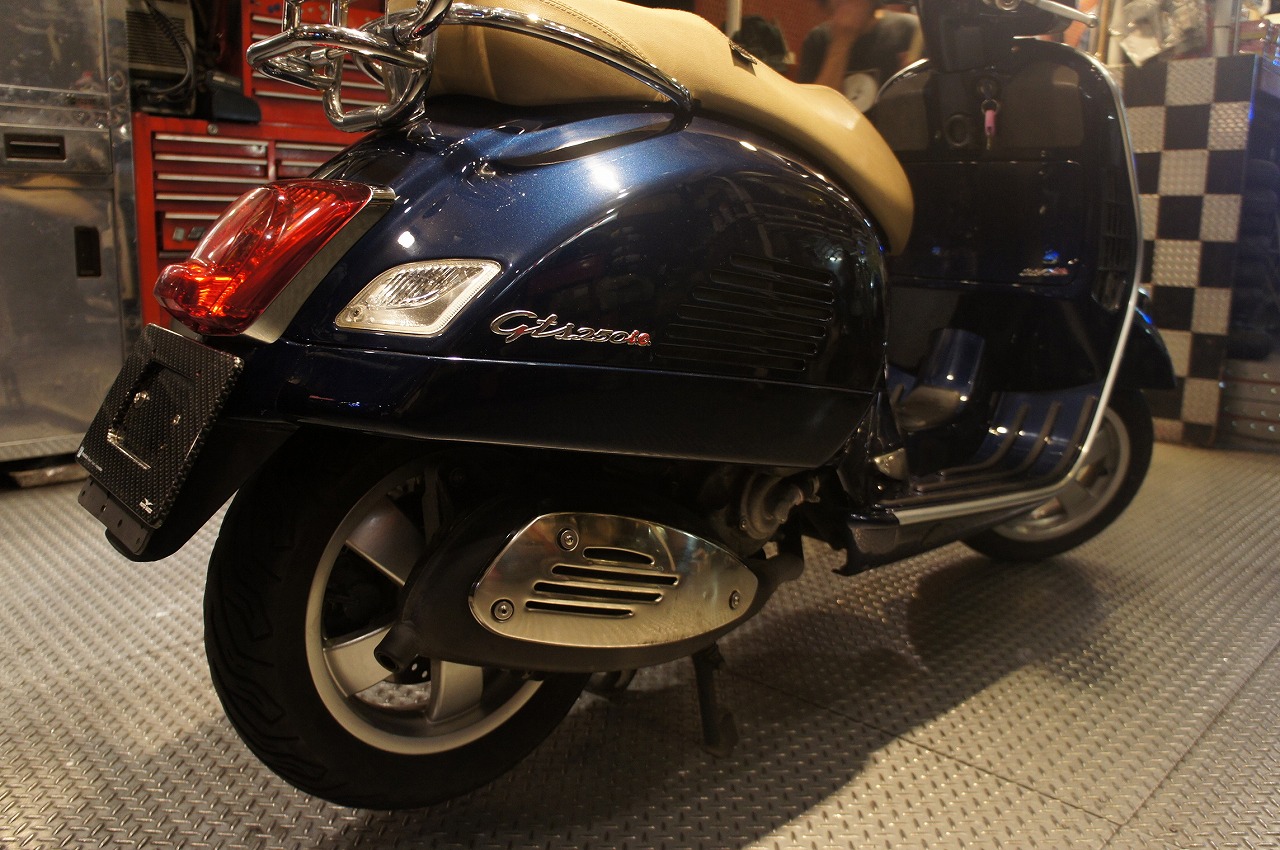 Vespa　GTS250ie-3