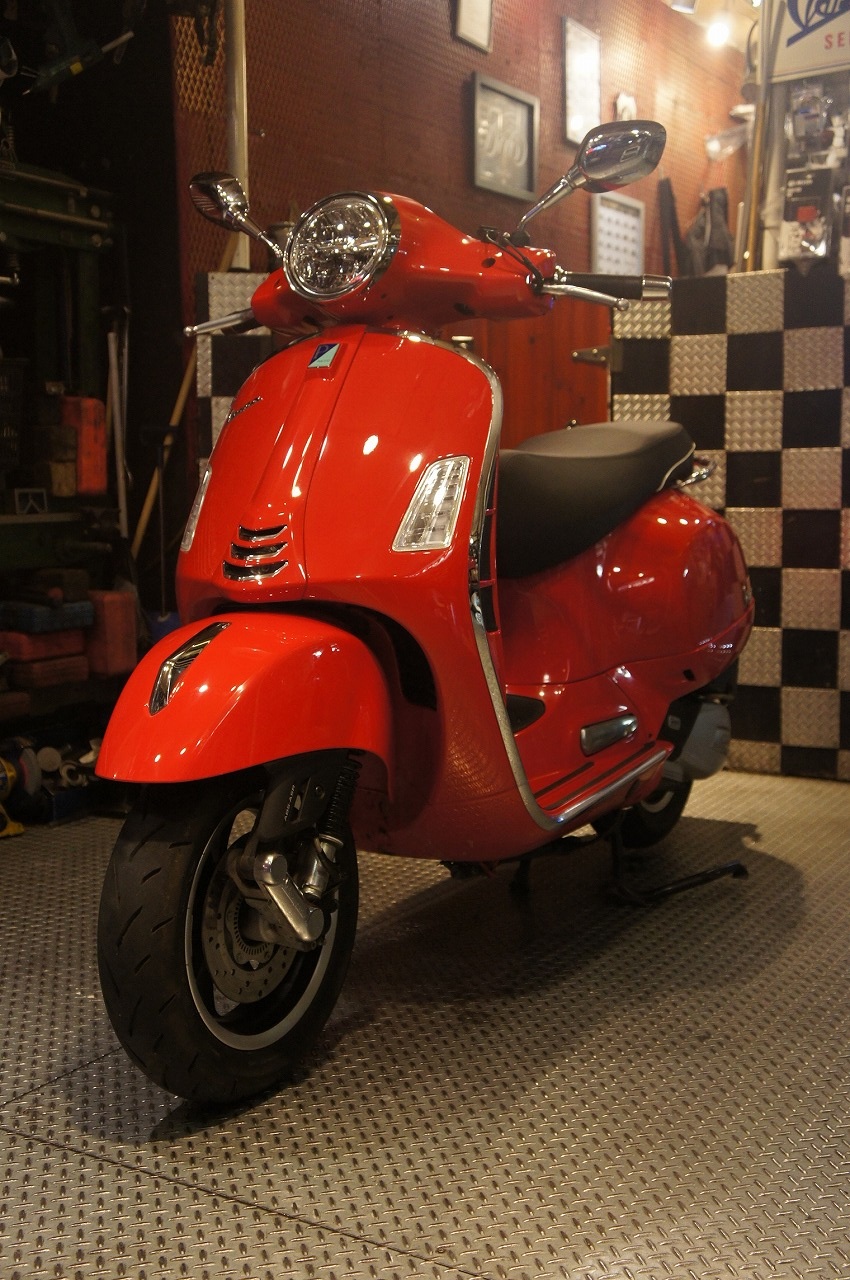 Vespa GTS Super150