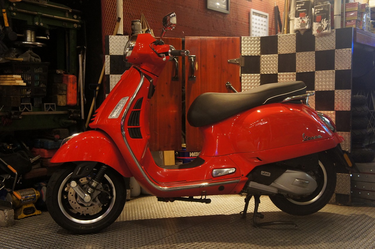 Vespa GTS Super150