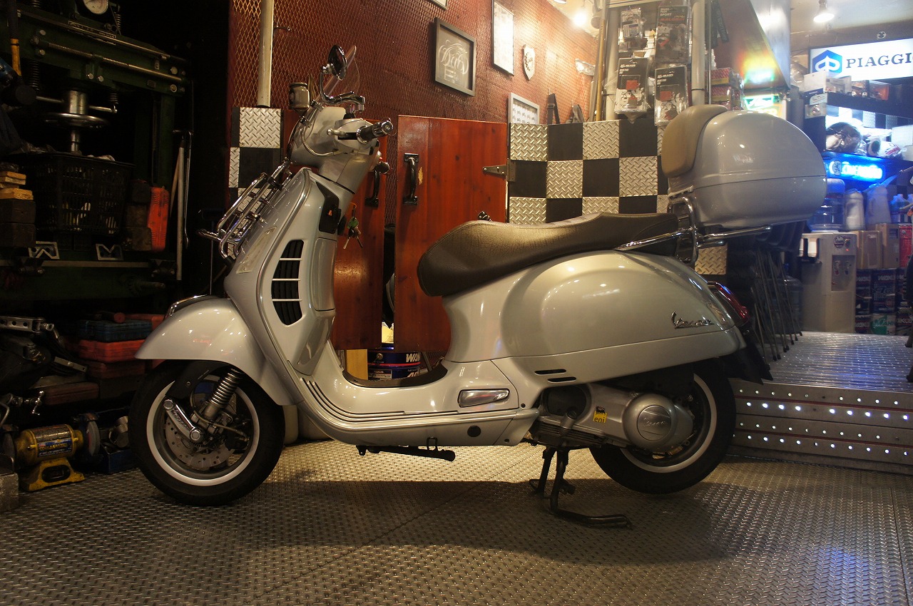 Vespa GTS300Touring